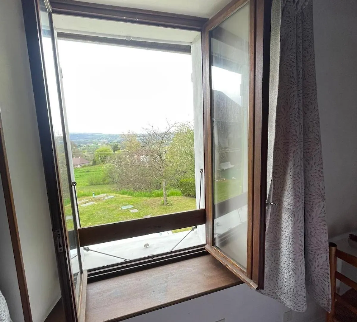 Dauphinoise House, Heated Pool, Mountain View Villa Romagnieu