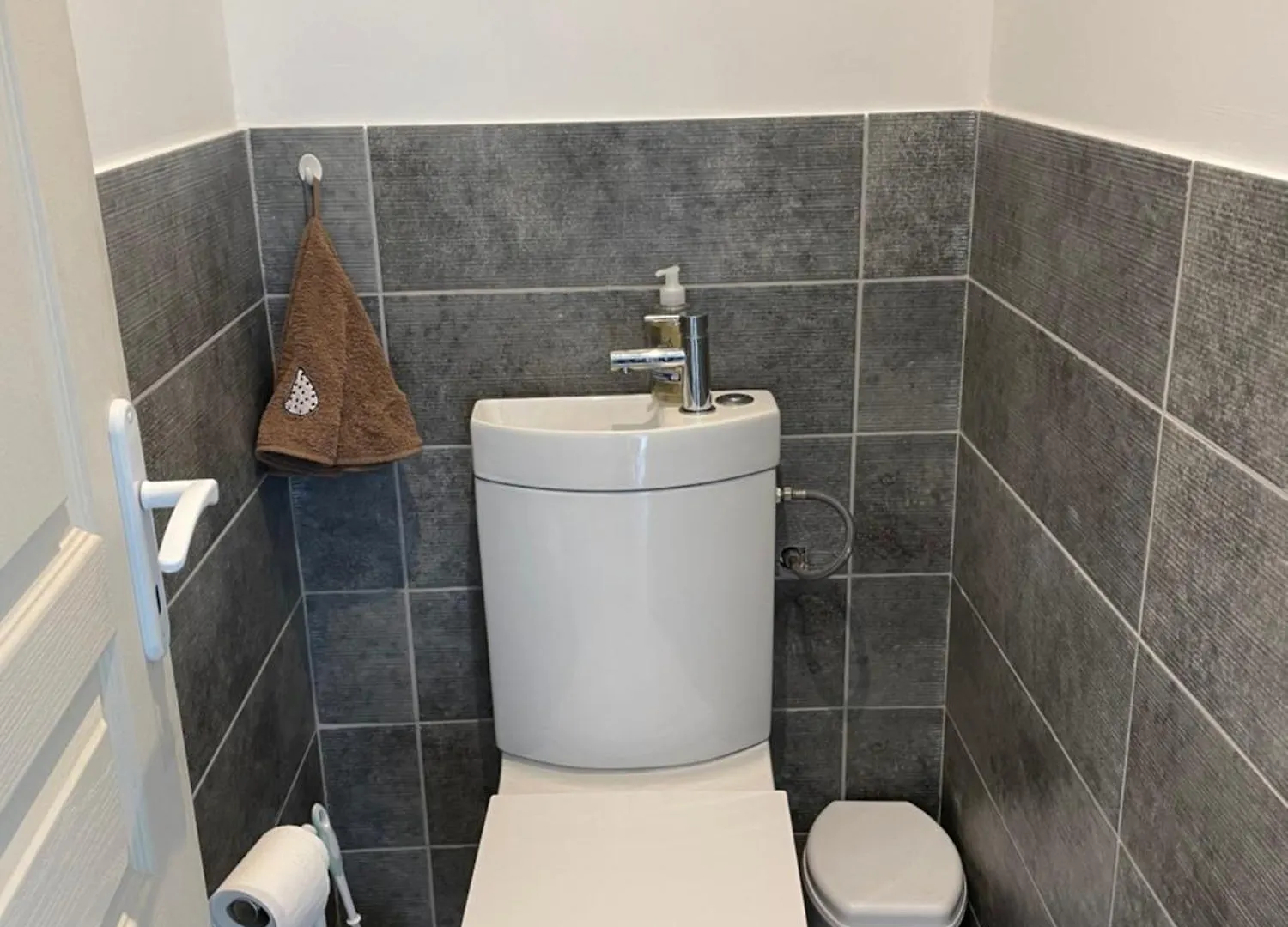 Dauphinoise House, Heated Pool, Mountain View Villa Romagnieu 0*,  France